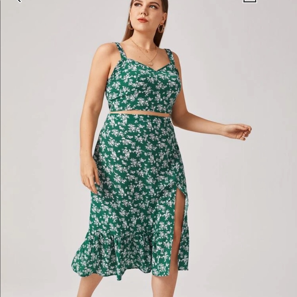 Plus Ditsy Floral Cami Top & Split Hem Skirt Set